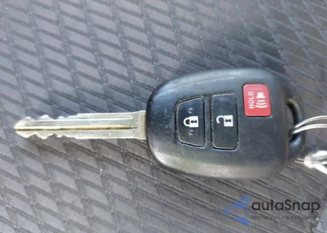 2018 Toyota Highlander Le from USA, damaged, VIN 5TDZARFH9JS037603